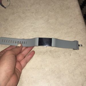 Fitbit HR Charge 2 w/ charging cord & extra bands